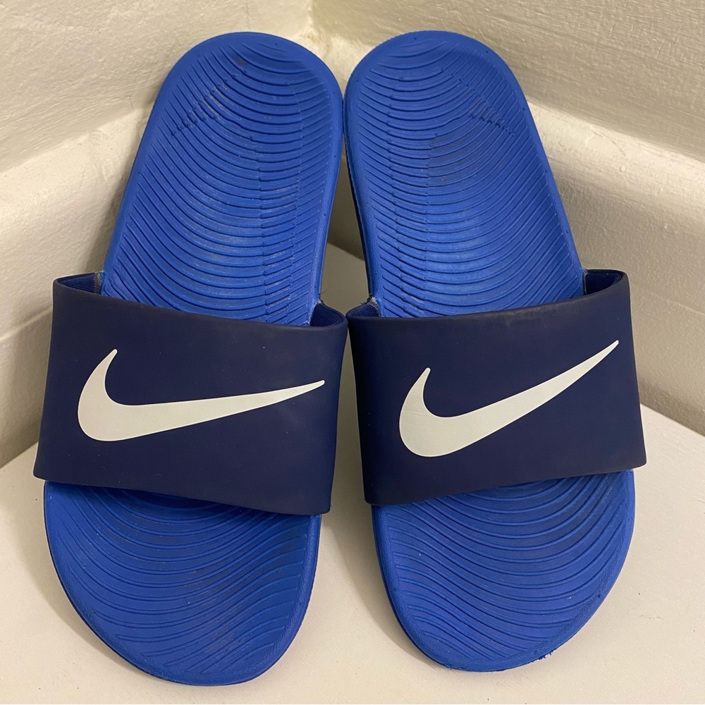 NIKE - Youth Slip On  Slides Sandals - Color Blue - Size 5Y